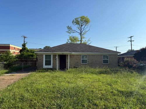 824 Cavalier Dr, Memphis, TN, 38109-4214 | Card Image