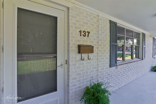 137 Lynn Ave, Shreveport, LA, 71105-3523 | Card Image