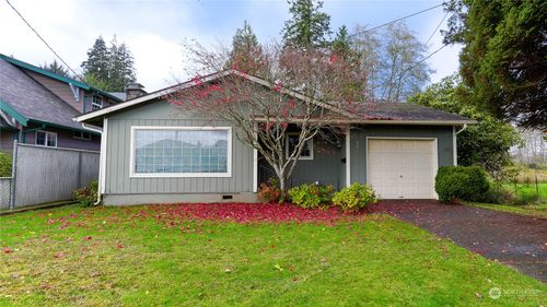 828 Burns Street, Cosmopolis, WA, 98537 | Card Image