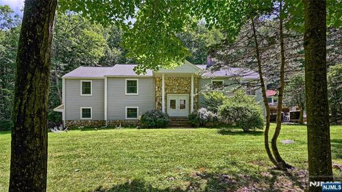 460 Laurel Ln, Kinnelon, NJ, 07405-3122 | Card Image