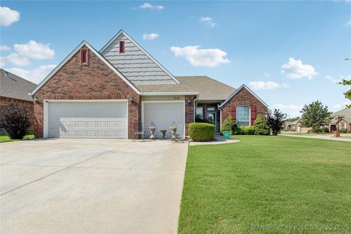 1516 21st St, Broken Arrow, OK, 74012-2317 | Card Image