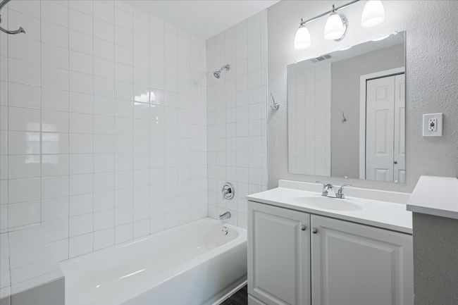 821 Collin Dr, House other with 4 bedrooms, 2 bathrooms and null parking in Euless TX | Image 10