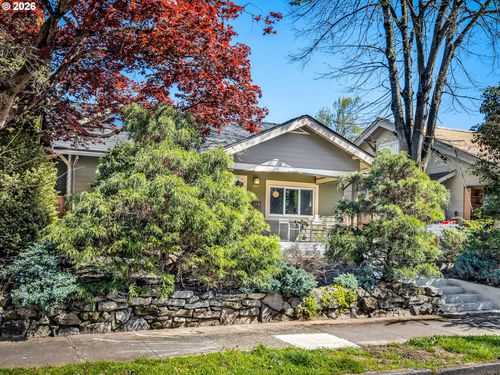 6104 N Kerby Ave, Portland, OR, 97217-2053 | Card Image