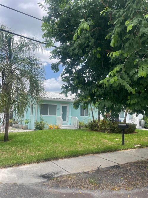 617 Sw 9th St, Fort Lauderdale, FL, 33315-3831 | Card Image