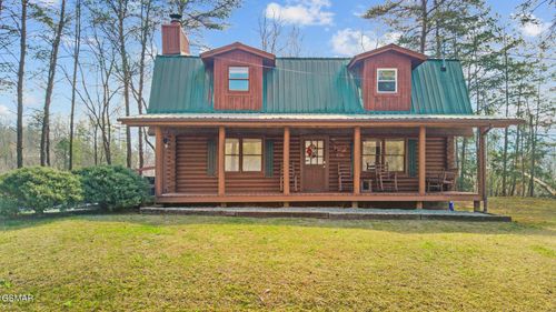 1736 Walker Trl, Sevierville, TN, 37876-8821 | Card Image