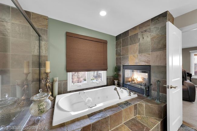 5001 Forest Valley Dr, House other with 6 bedrooms, 8 bathrooms and null parking in Clarkston MI | Image 38
