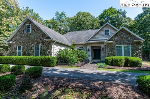 116 Fawn Ln, Glade Valley, NC, 28627-9315 | Card Image