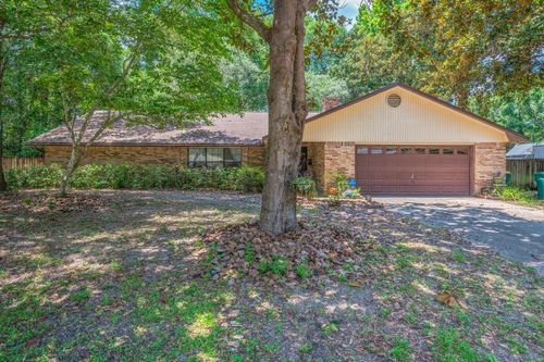 2435 Rocky Shores Dr, Niceville, FL, 32578-2371 | Card Image