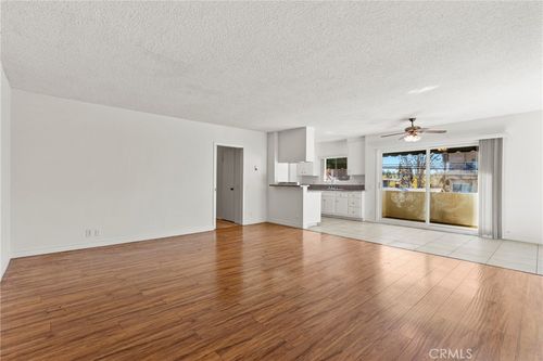 10-4924 Kester Ave, Sherman Oaks, CA, 91403-1676 | Card Image