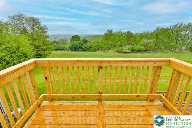 5470 Summit St, House other with 3 bedrooms, 3 bathrooms and null parking in Whitehall PA | Image 28