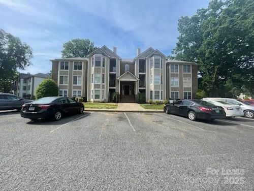 6246 Rosecroft Dr, Charlotte, NC, 28215-3636 | Card Image
