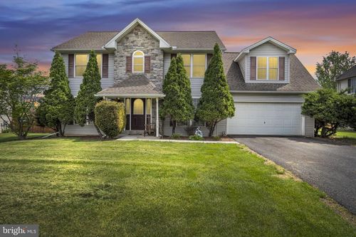 116 Westgate Dr, MOUNT HOLLY SPRINGS, PA, 17065-2004 | Card Image
