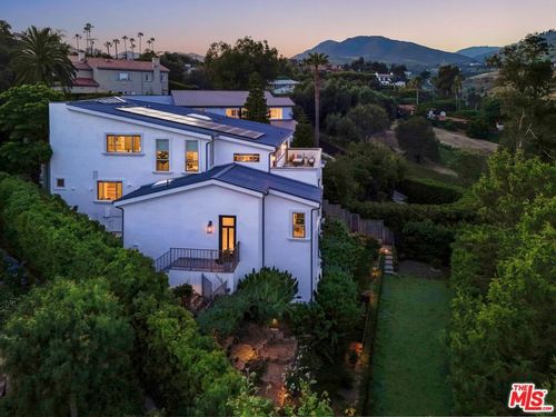 28935 W Beach Ln, Malibu, CA, 90265-4078 | Card Image