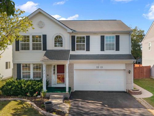 2521 Waterford Ln, Lake In The Hills, IL, 60156-6324 | Card Image