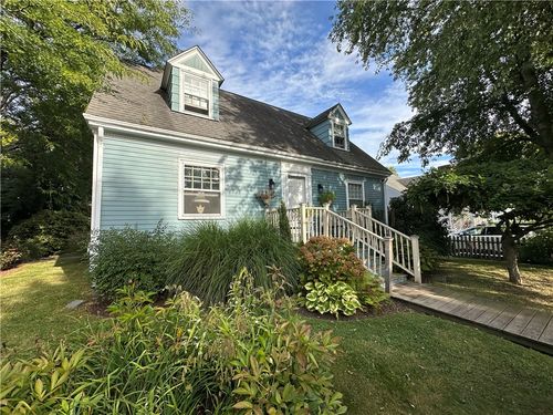 58 Eustis Ave, Newport, RI, 02840-2338 | Card Image