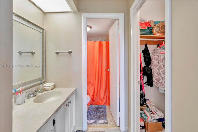 APT-461 - 3651 Environ Blvd, Condo with 2 bedrooms, 2 bathrooms and null parking in Lauderhill FL | Image 7