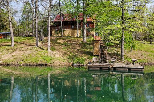 418 Portland Rd, White House, TN, 37188-8905 | Card Image
