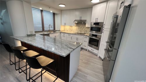 1104-415 South St, Honolulu, HI, 96813-5054 | Card Image
