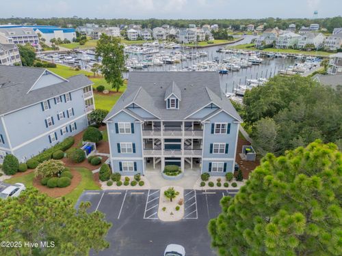 104-2555 St James Dr, Southport, NC, 28461-8067 | Card Image