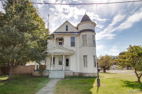 351 S Main St, Carrollton, IL, 62016-1344 | Card Image