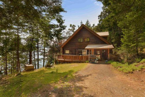 330 E West Rd, Mayne Island, BC, V0N2J2 | Card Image