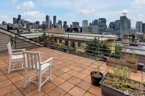 apt-502-712 E Denny Way, Seattle, WA, 98122-2242 | Card Image