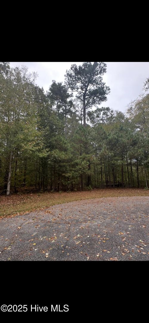 14 Broad River Dr, Hertford, NC, 27944-8914 | Card Image