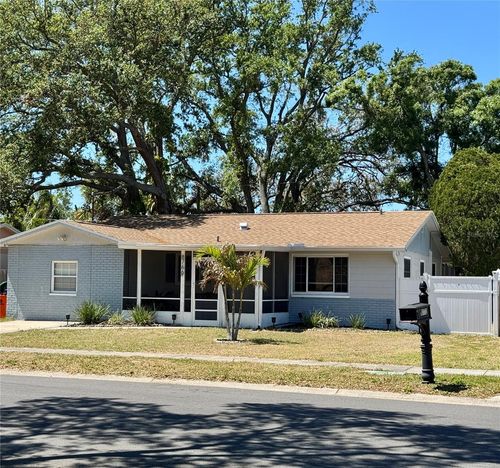 8766 91st St, SEMINOLE, FL, 33777-2631 | Card Image