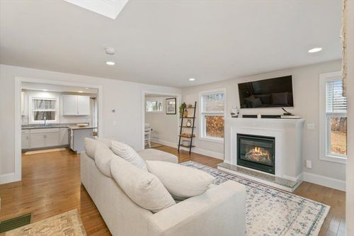 217 S Main St, Seabrook, NH, 03874-4619 | Card Image