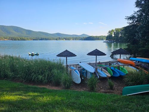 101-6605 Smith Mountain Rd, Penhook, VA, 24137-2712 | Card Image