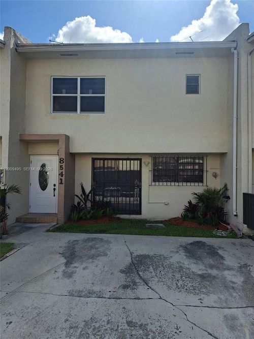 32-8541 Nw 7th St, Miami, FL, 33126-8338 | Card Image