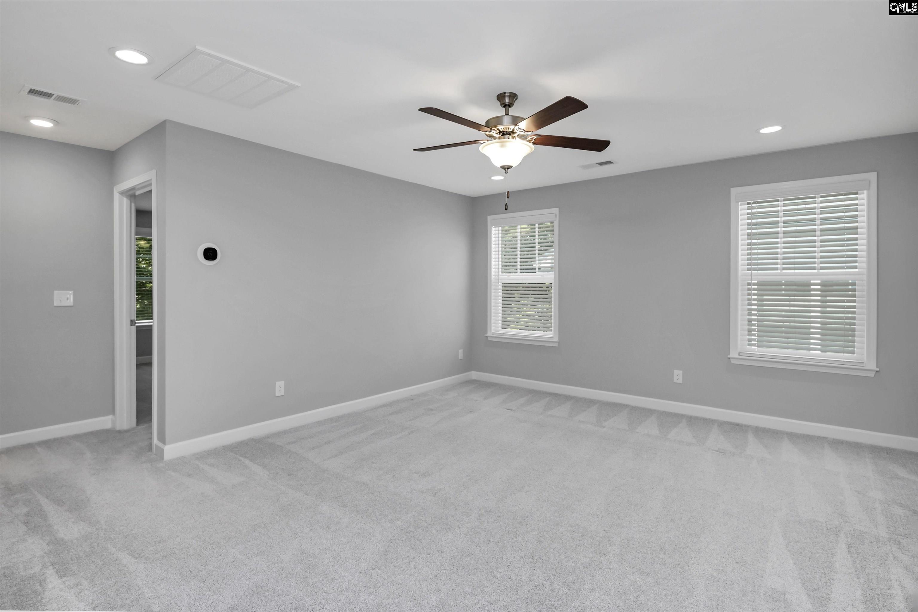 Residential in Chapin 5