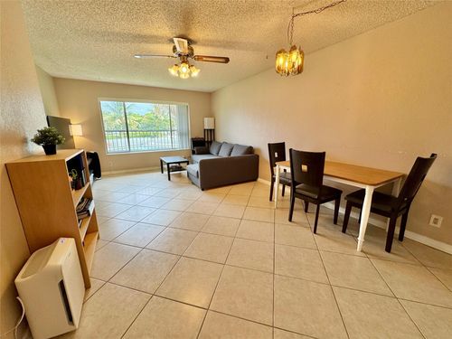 10054-10054 Twin Lakes Dr, Coral Springs, FL, 33071-5349 | Card Image