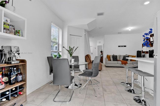317 - 317 Ne 208th Ter, Townhouse with 3 bedrooms, 3 bathrooms and null parking in Miami FL | Image 13