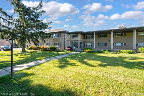 36-2309 Walton Blvd, Rochester Hills, MI, 48309-1463 | Card Image