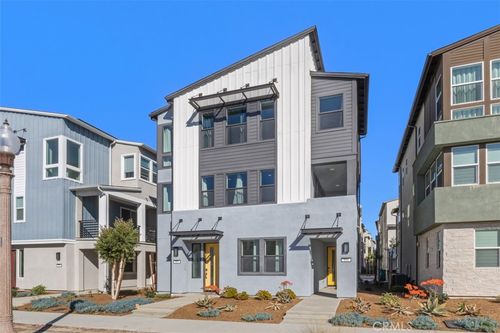 109 Mirth, Irvine, CA, 92602 | Card Image