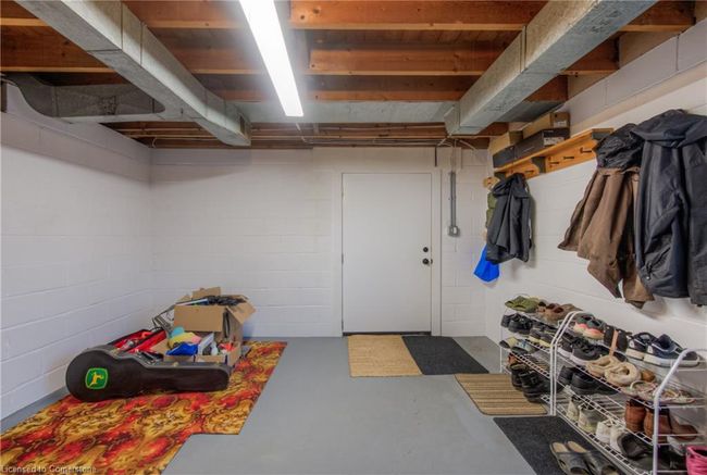 1327 Queen St, House other with 4 bedrooms, 1 bathrooms and 12 parking in New Dundee ON | Image 38
