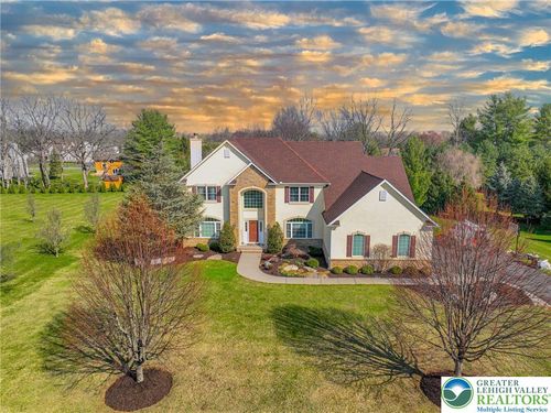 4544 Oakwood Ln, NAZARETH, PA, 18064-8670 | Card Image