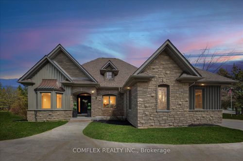 2 Taunus Crt, Bowmanville, ON, L1C4H5 | Card Image