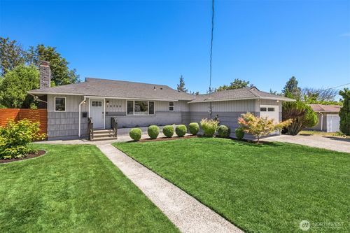 10750 66th Avenue S, Seattle, WA, 98178 | Card Image