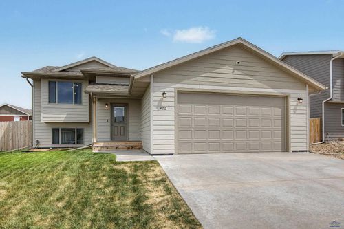 420 Yelner Dr, BOX ELDER, SD, 57719-8031 | Card Image