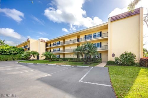 8108-1085 Forest Lakes Dr, NAPLES, FL, 34105-2295 | Card Image