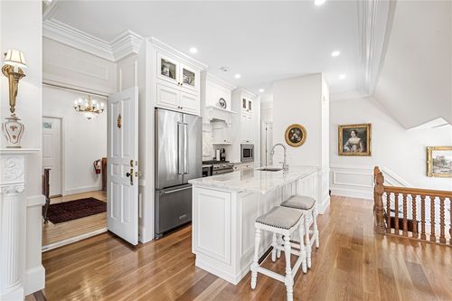 5-541 Bellevue Ave, Newport, RI, 02840-4253 | Card Image