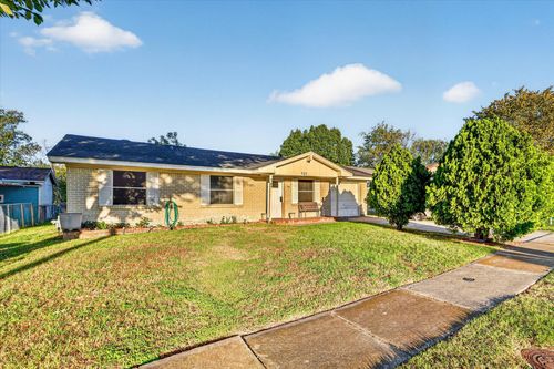 707 Edgeglen Dr, Dallas, TX, 75217-4123 | Card Image