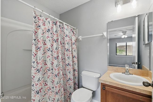 Primary Bathroom 1 | Image 18