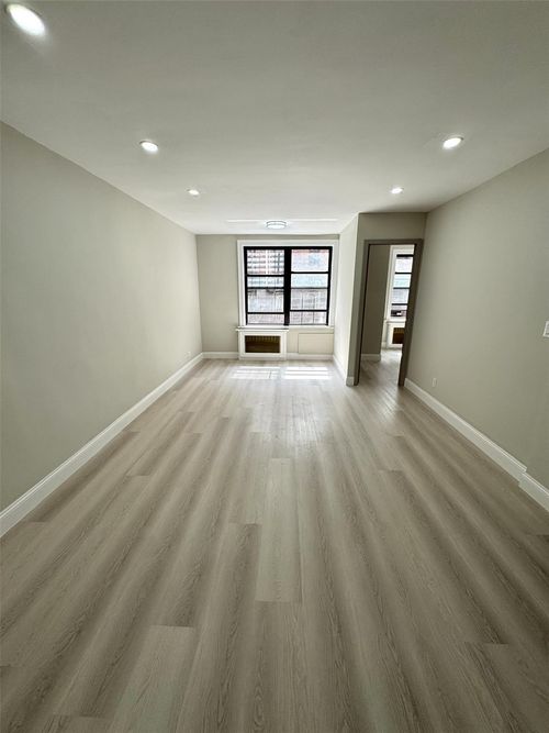 apt-1g-132 Sanford Ave, Flushing, NY, 11355-4301 | Card Image