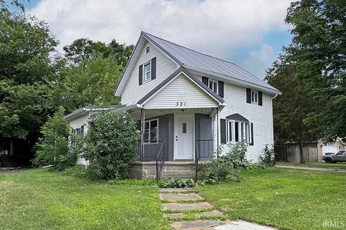 321 W Pine St, Topeka, IN, 46571-9093 | Card Image