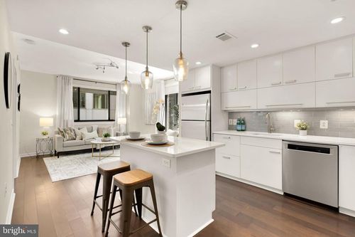 211-1010 Massachusetts Ave Nw, WASHINGTON, DC, 20001-5401 | Card Image