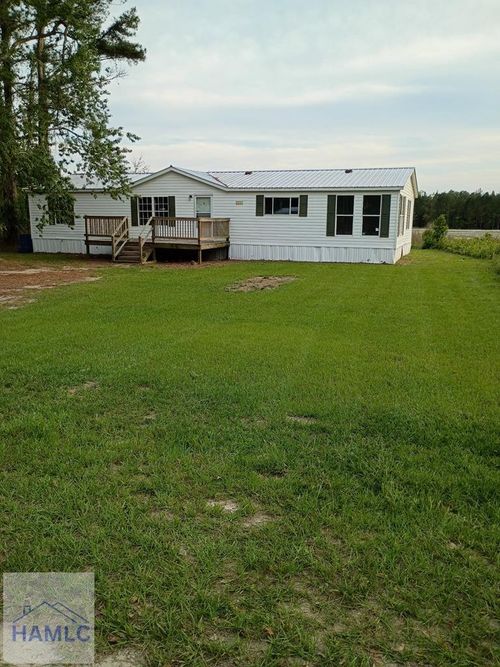 147 Barn Road Cir, Jesup, GA, 31545-5713 | Card Image