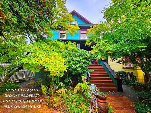 1055 E 11th Ave, Vancouver, BC, V5T2G1 | Card Image